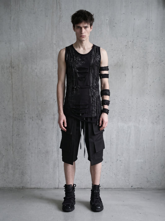 Darkavantgarde Mode für Herren, Gothicmode für Herren, Darkcyberfashion, darkwear, allblack, Technostyle, Berghain Outfit