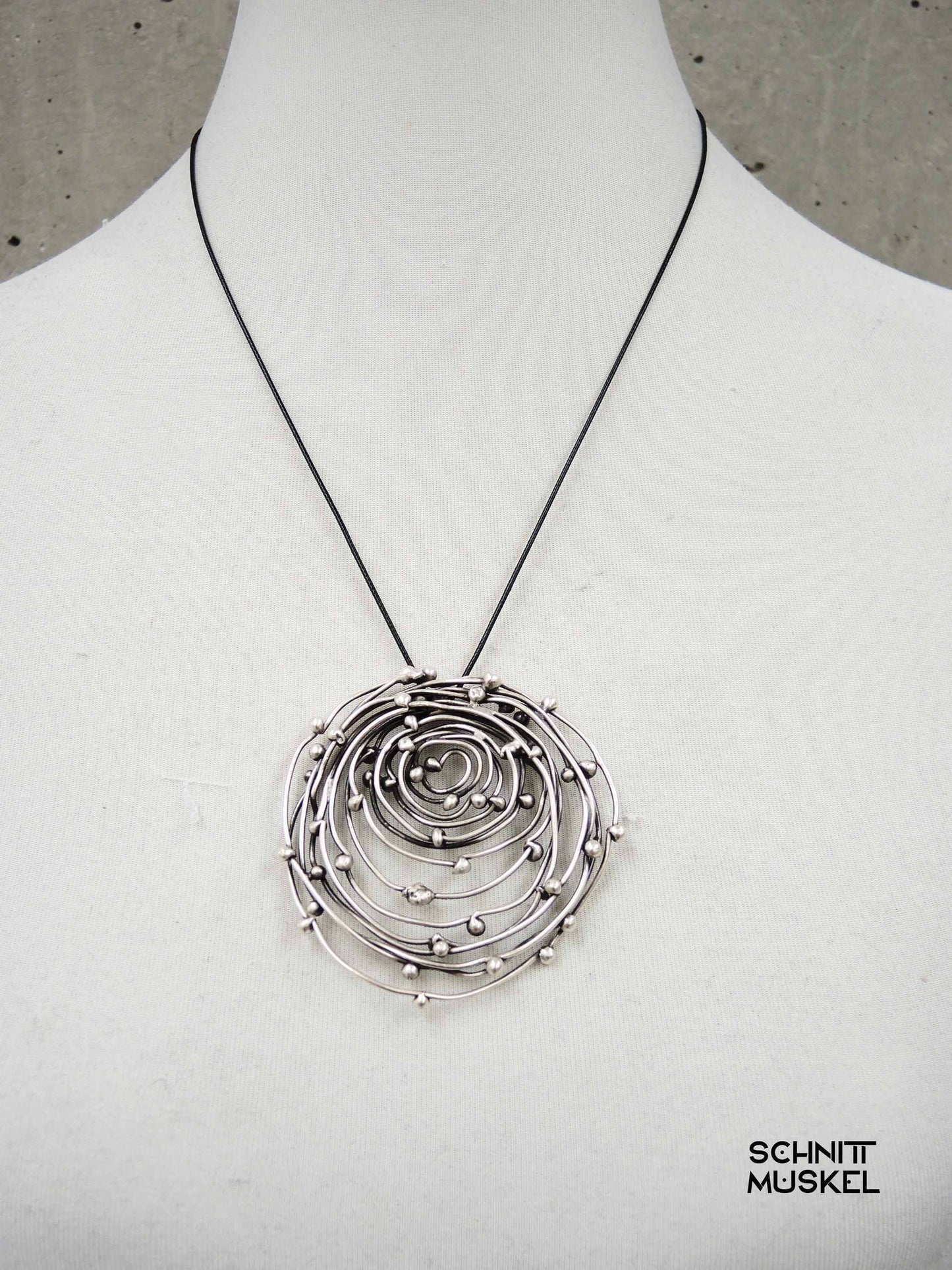 Dark avantgarde Anhänger, ZAMAK Schmuck, Gothic Schmuck, Orbitschmuck, Schmuck aus dem All