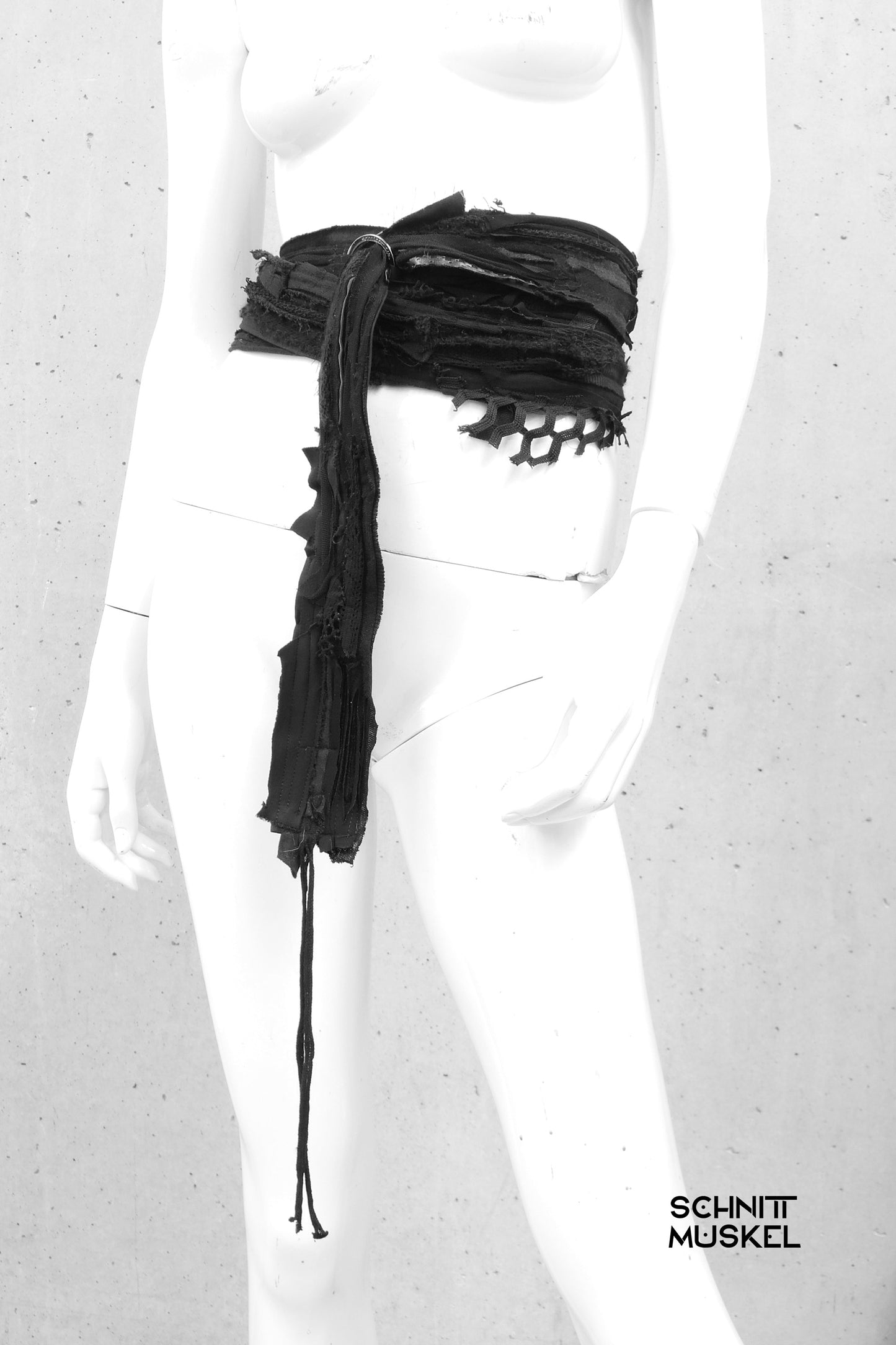 Langer Gürtel, Bindegürtel, Wickelgürtel, Stoffgürtel, Gürtel Japanstyle, Gothicgürtel, darkavantgarde Gürtel darkavantgarde, Gürtel destroyed