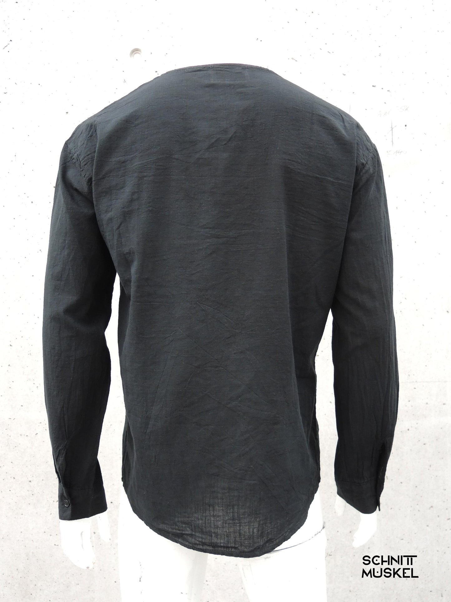 Tunikaschirt für Herren, schwarze Tunika für Herren, Herrenhemd ohne Kragen, kragenloses Hemd, schwarzs gothic Hemd,