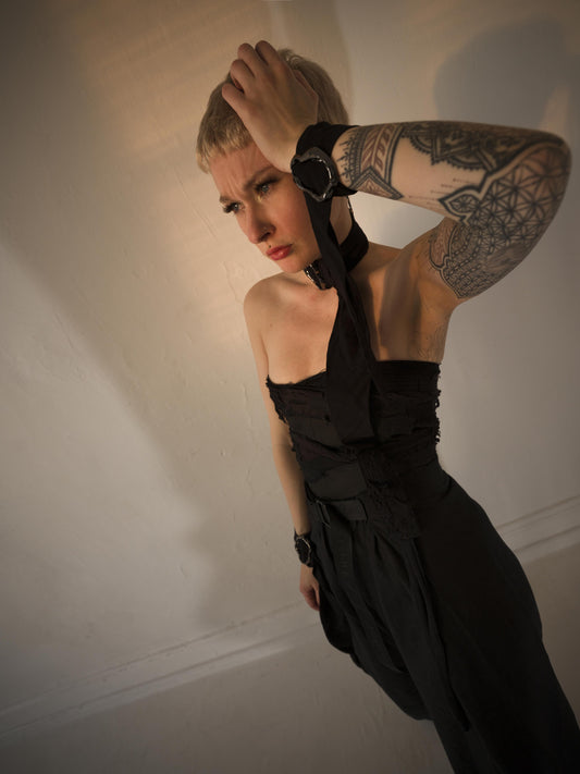 Halsschmuck, Halschleife, Halsband, schwarzer Halsschmuck, darkavantgarde Halsschmuck