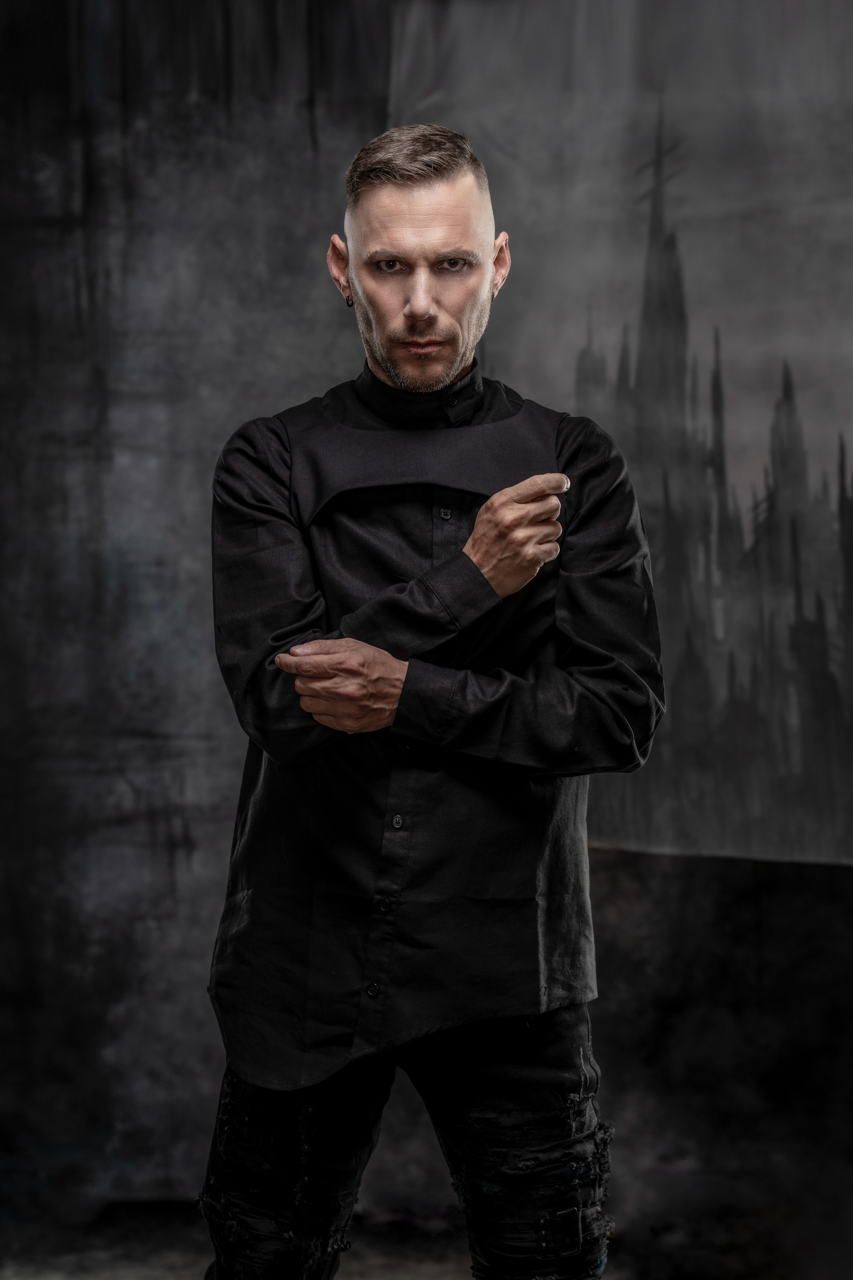 Nischenparfum, Nischenduft, Gothicparfum, Gothicduft, so riecht die Gothic Szene, undergrondparfum, darkavantgarde Parfum, Dennise Ostermann, In Stric Confidence