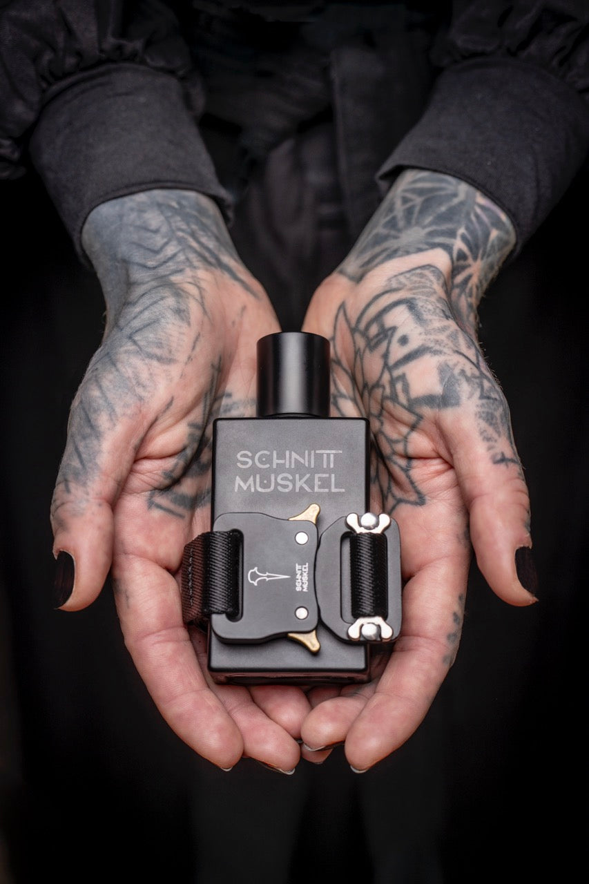 Nischenparfum, Nischenduft, Gothicparfum, Gothicduft, so riecht die Gothic Szene, undergrondparfum, darkavantgarde Parfum