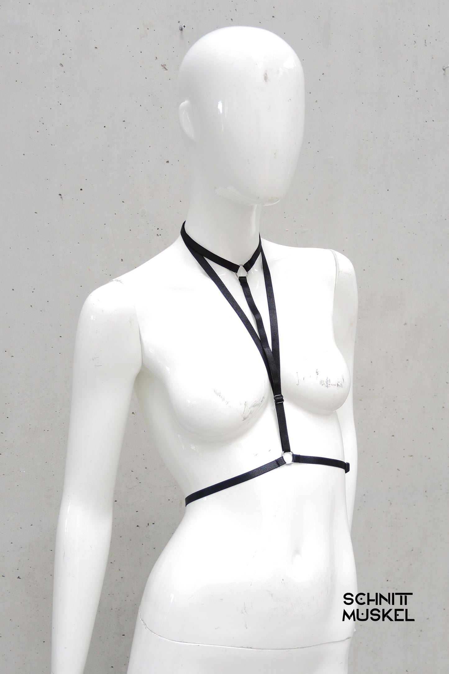 verstellbarer Harness, Harness BH, kinky accessoire, schlichter Harness