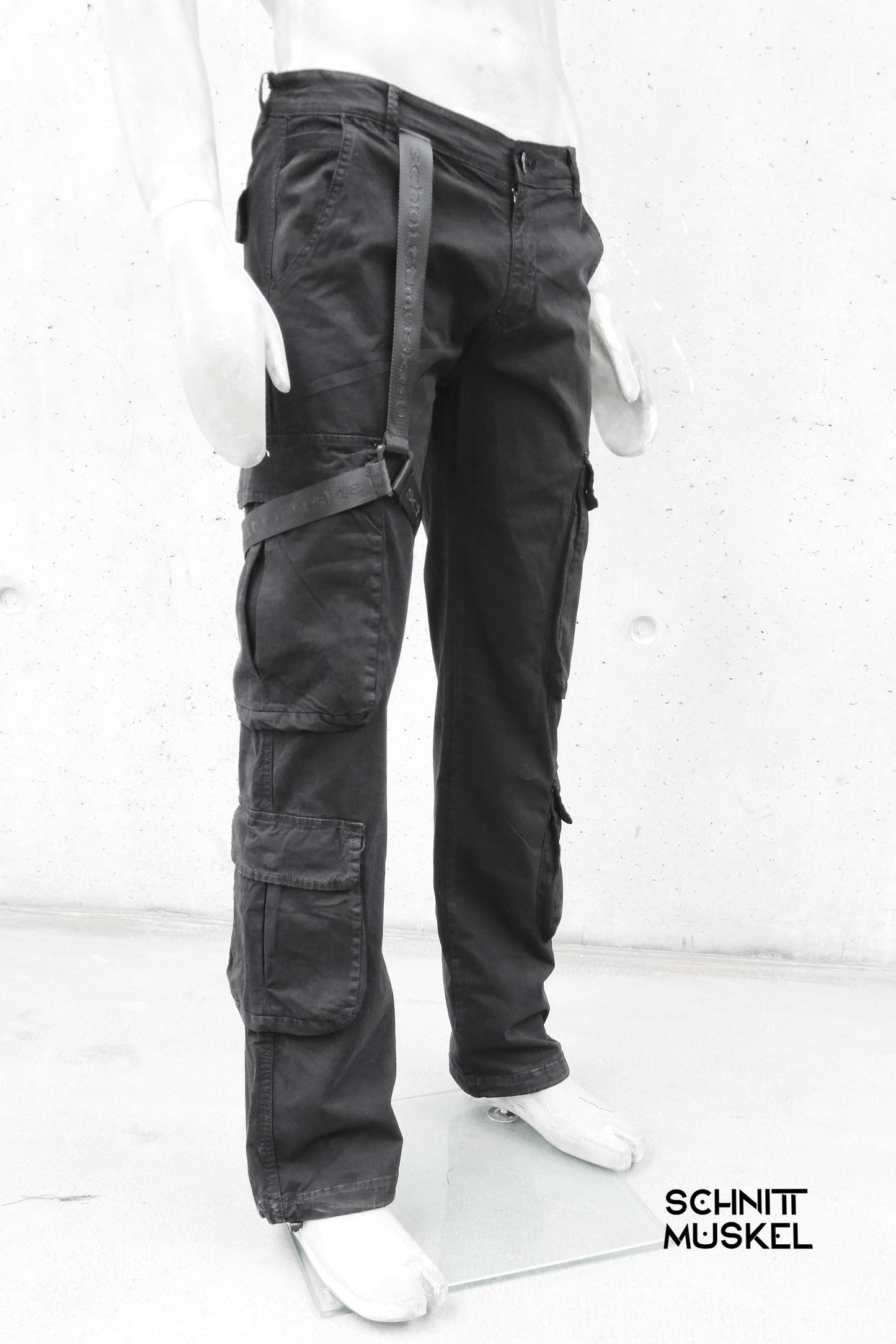schwarze Cargohose, Gothichose, Cyberhose, Tekkkknohose, Berghainstyle, Darkcyberhose, Cyberfashion