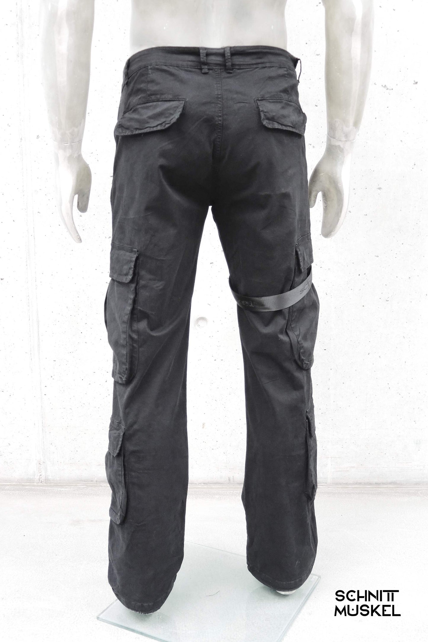 schwarze Cargohose, Gothichose, Cyberhose, Tekkkknohose, Berghainstyle, Darkcyberhose, Cyberfashion