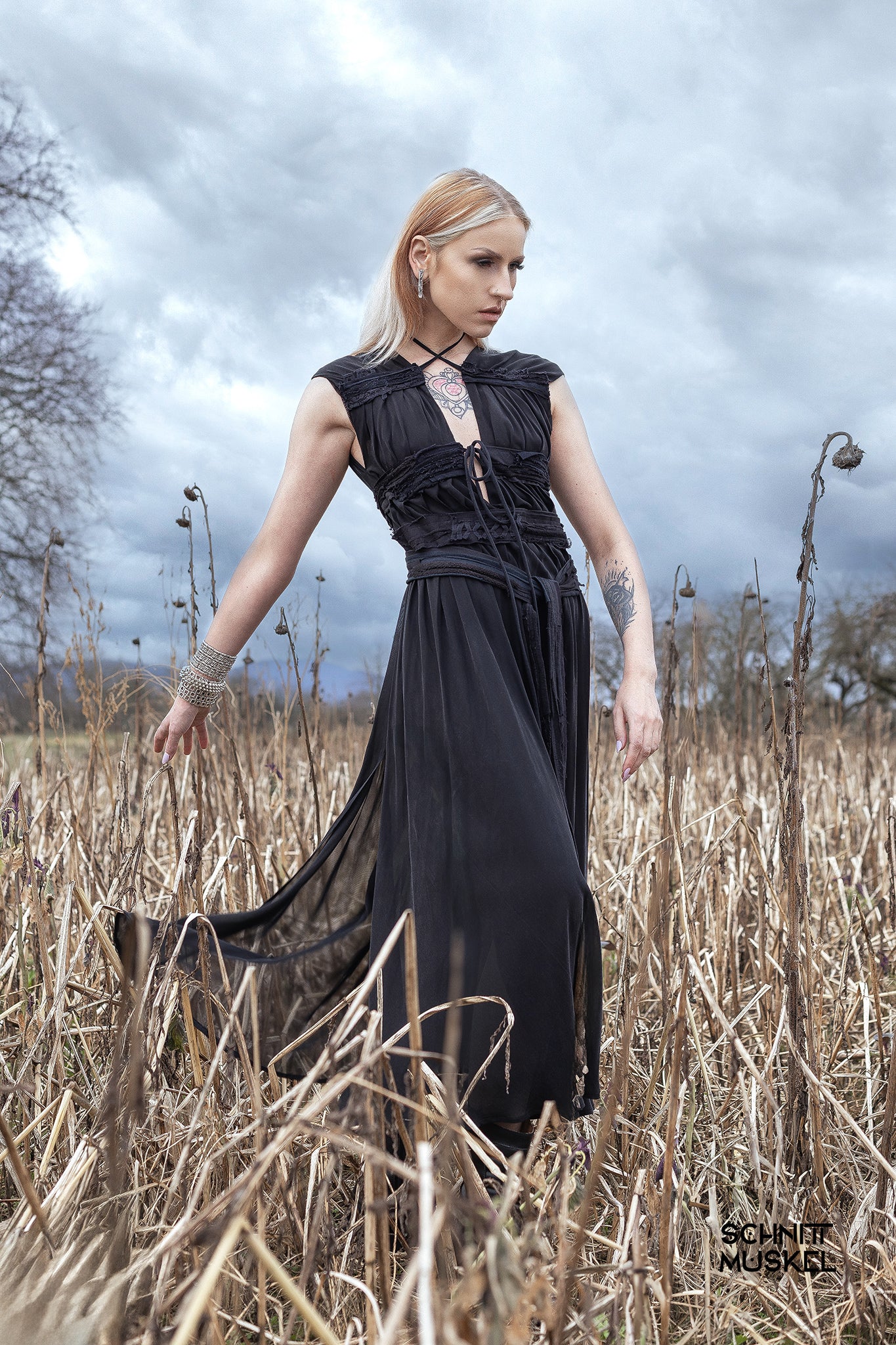 Gothickleid, schwarzes darkavantgarde Kleid, darkavantgarde, Gothhicmode für Frauen