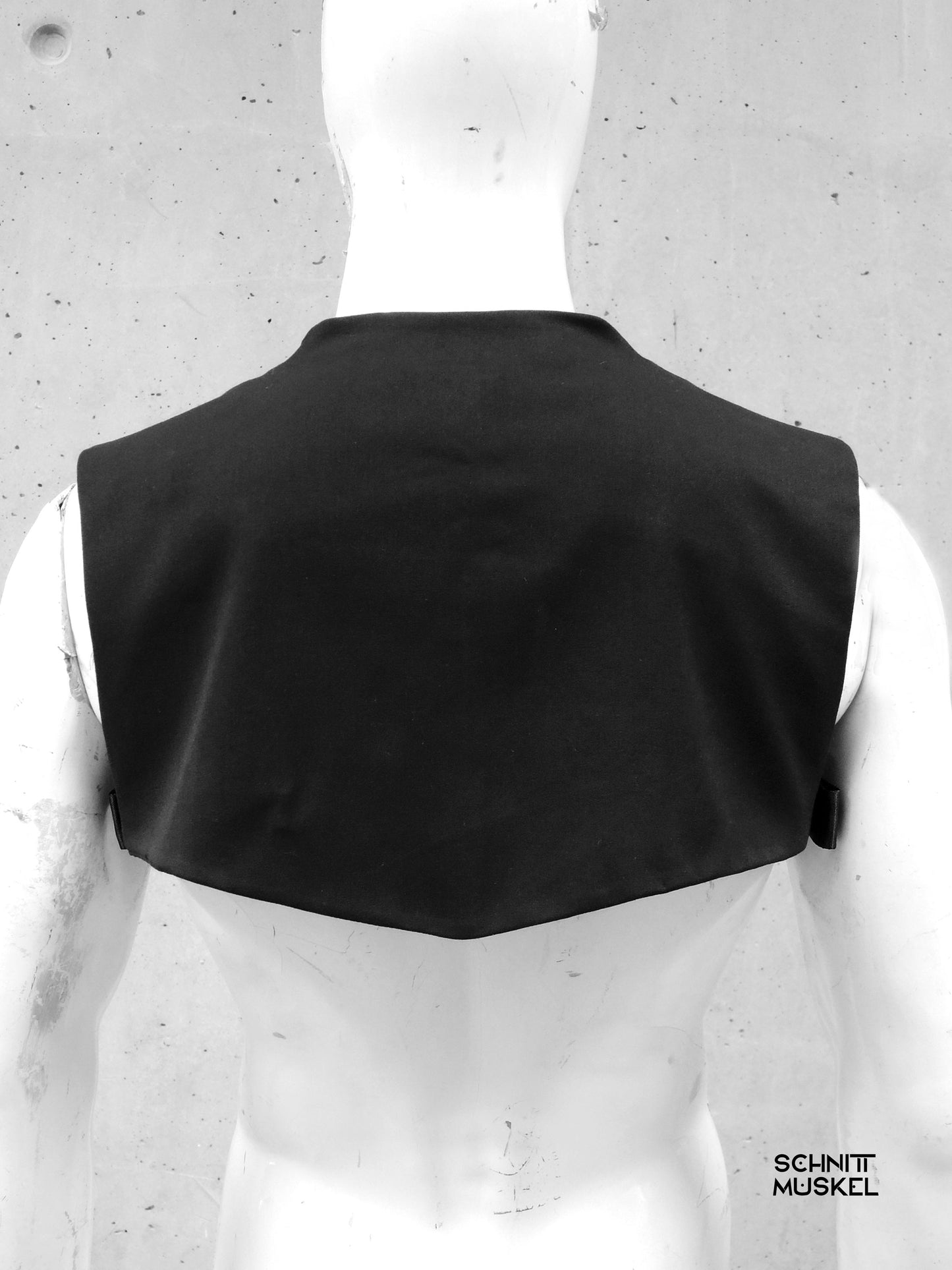 kurze Weste "pale as the moon"