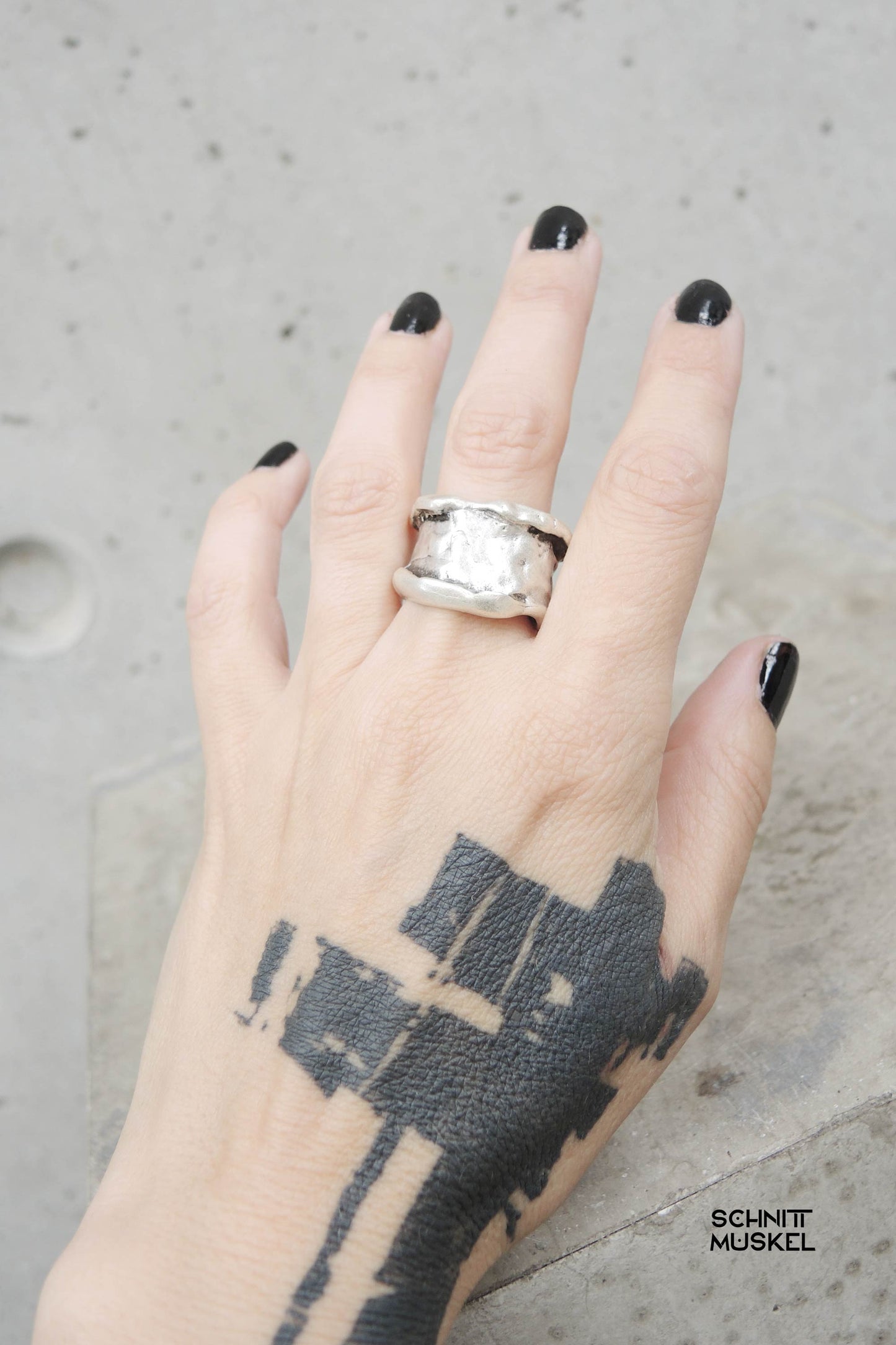 avantgarde Ring, darkavantgarde Ring