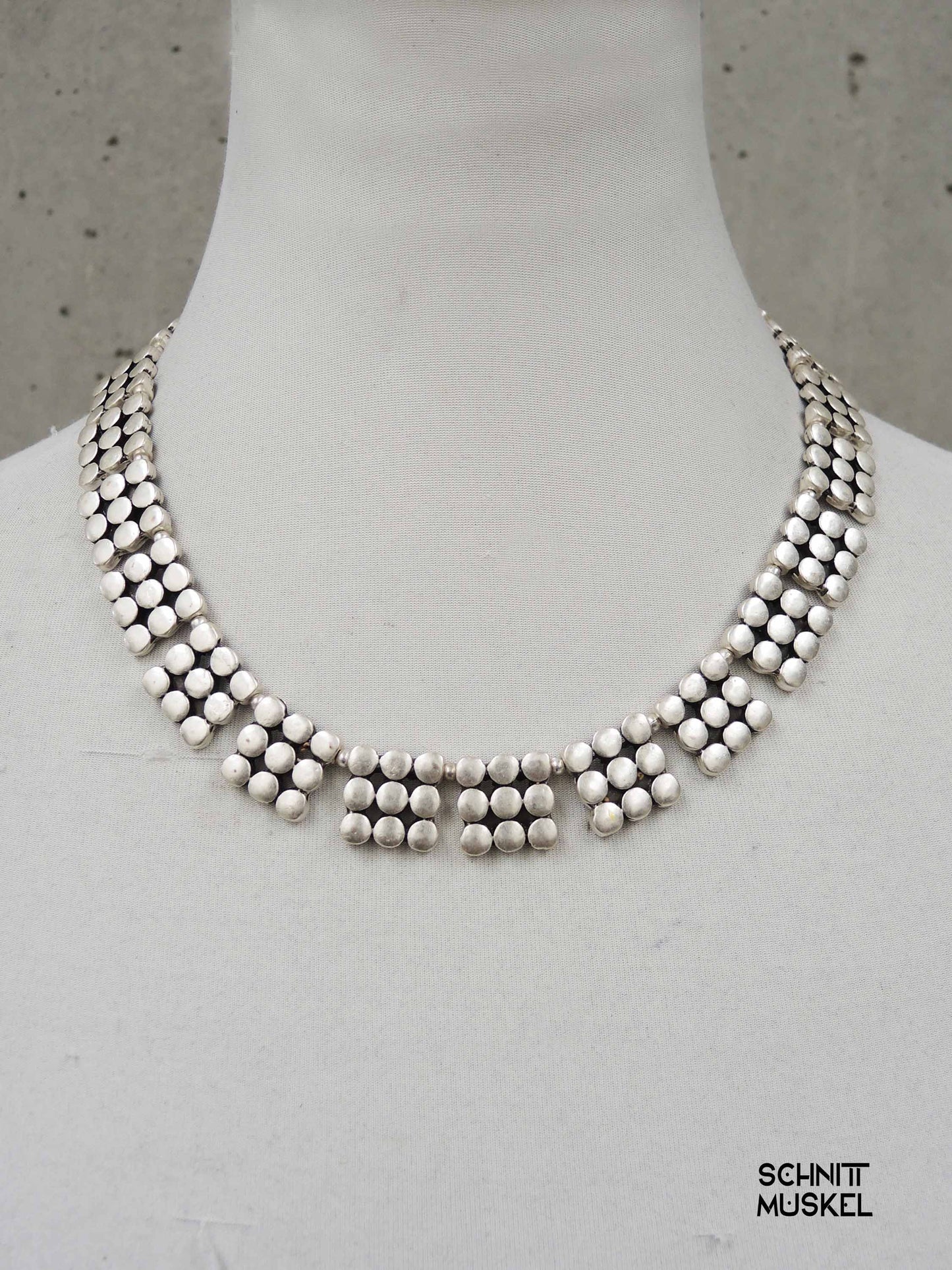 Darkavantgarde Halsschmcuk, Darkavantgarde Collier, Collier aus Punkten
