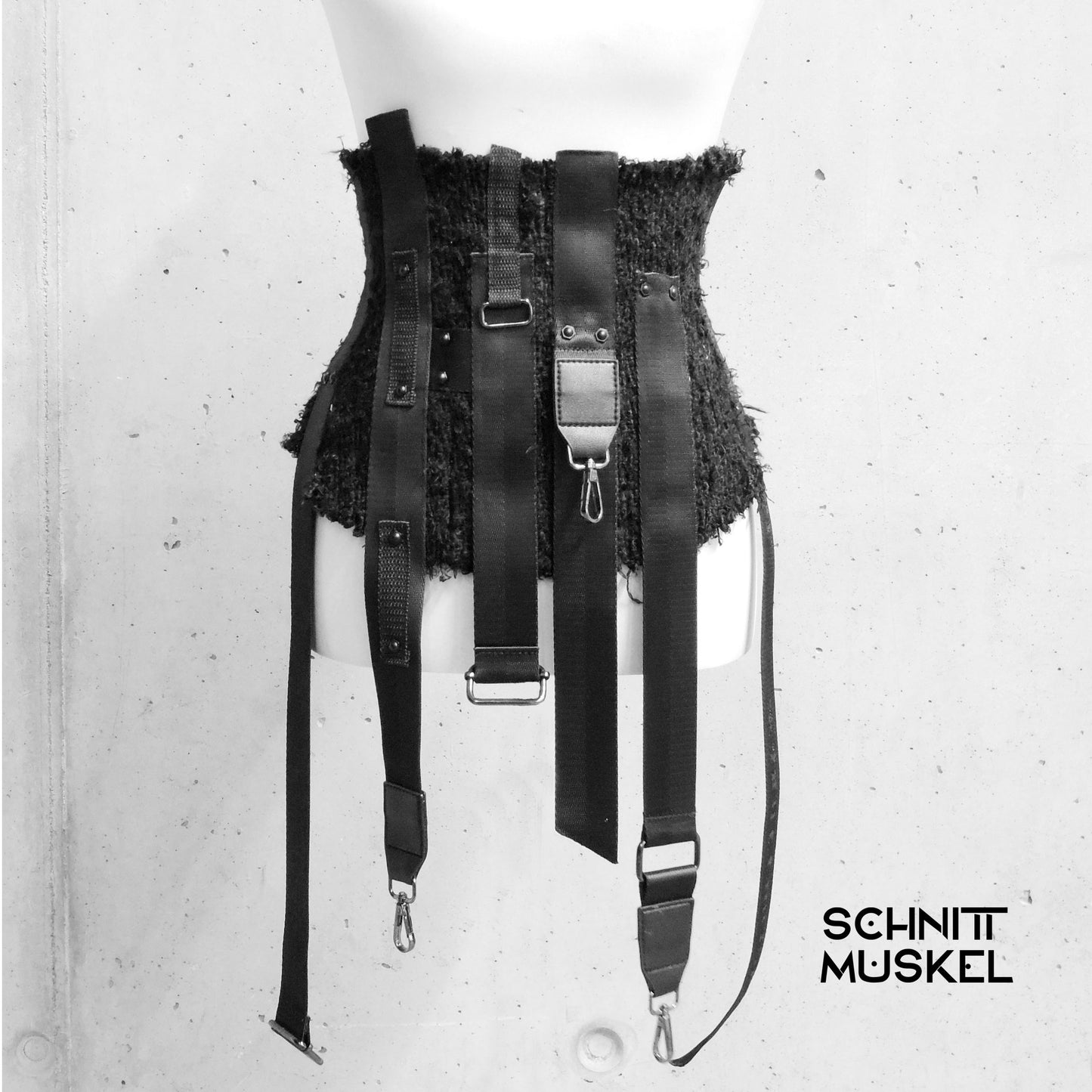 darkavantgarde Korsett, darkavantgarde fashion, postapocalyptic fashion, darkwear, darkcyberfashion, darkcyber, gothickorsett, gothicfashion,