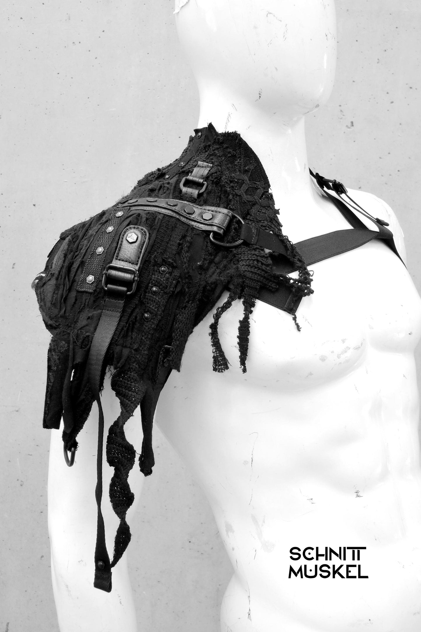 Schulterschmuck, Schulterklappe, Gothicfashion, Gothicmode für Herren,