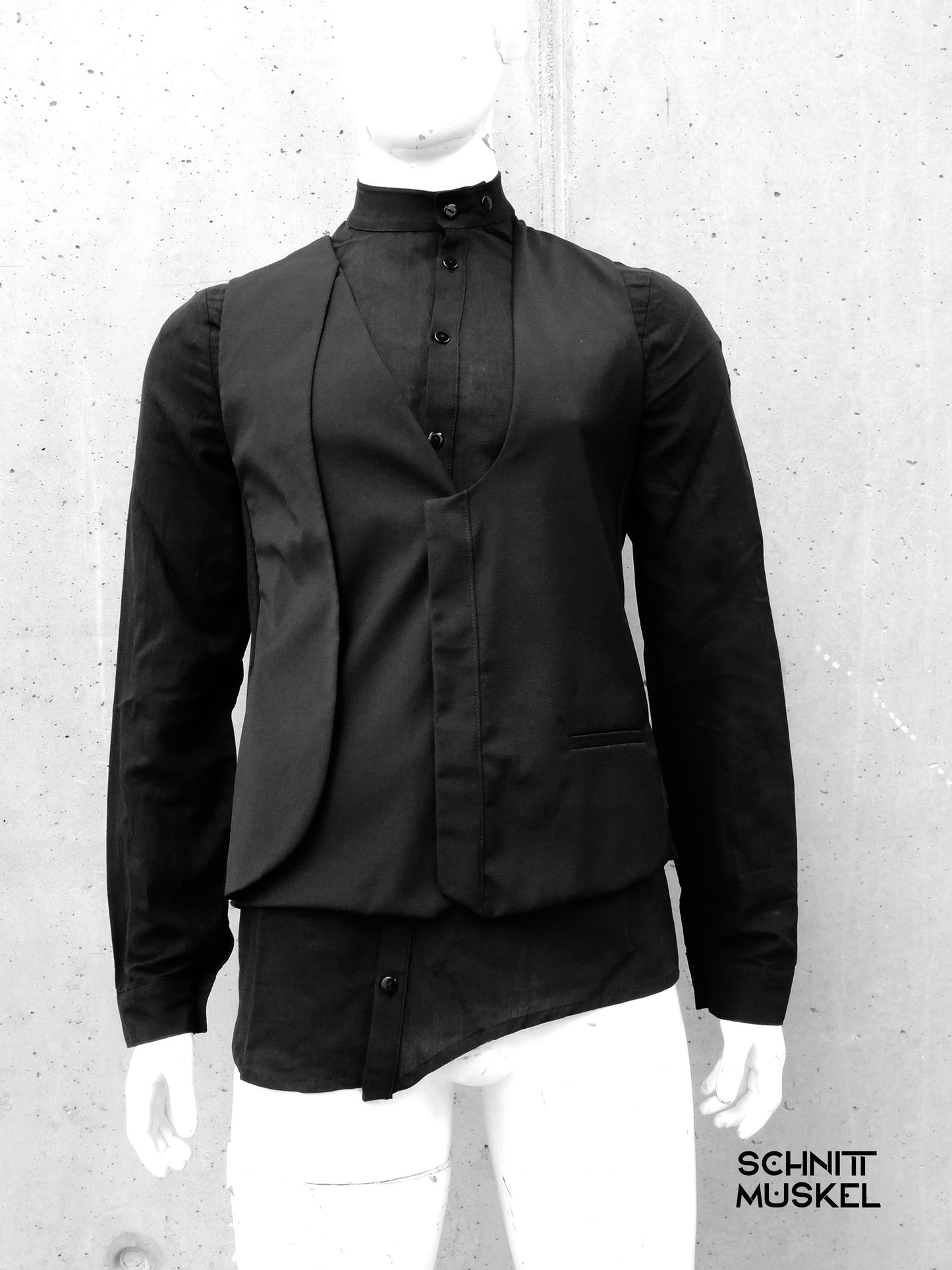 schwarze asymmetrische Weste, darkavantgarde Weste, darkwear, Gothicmode für Herren, Gothicweste für Herren,