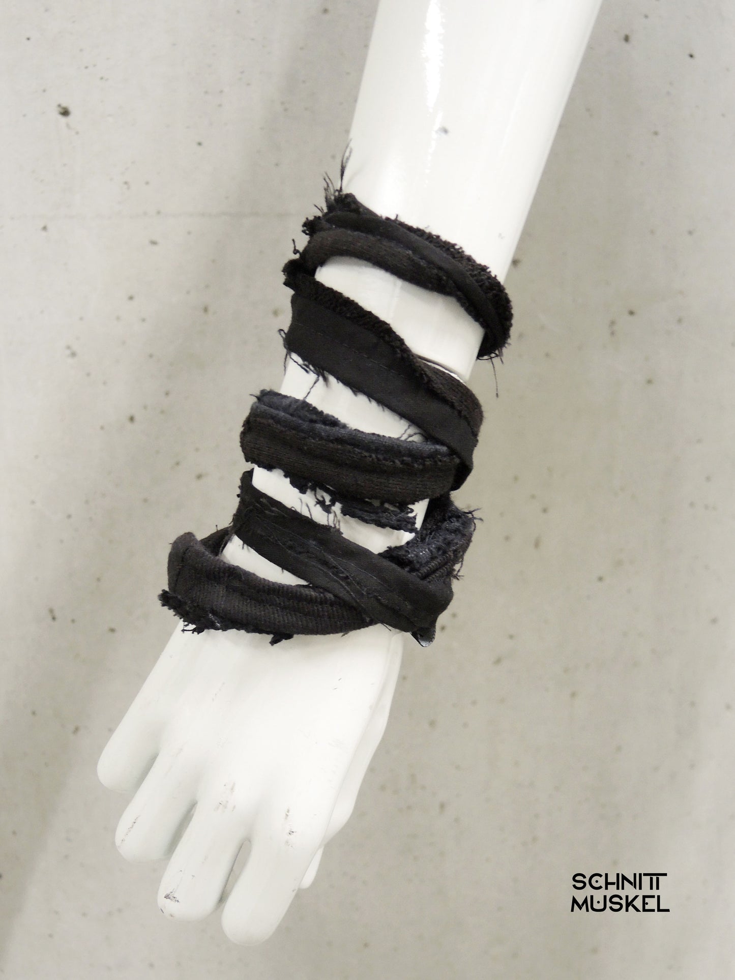 Wickelarmband "destroyed" Musterstück