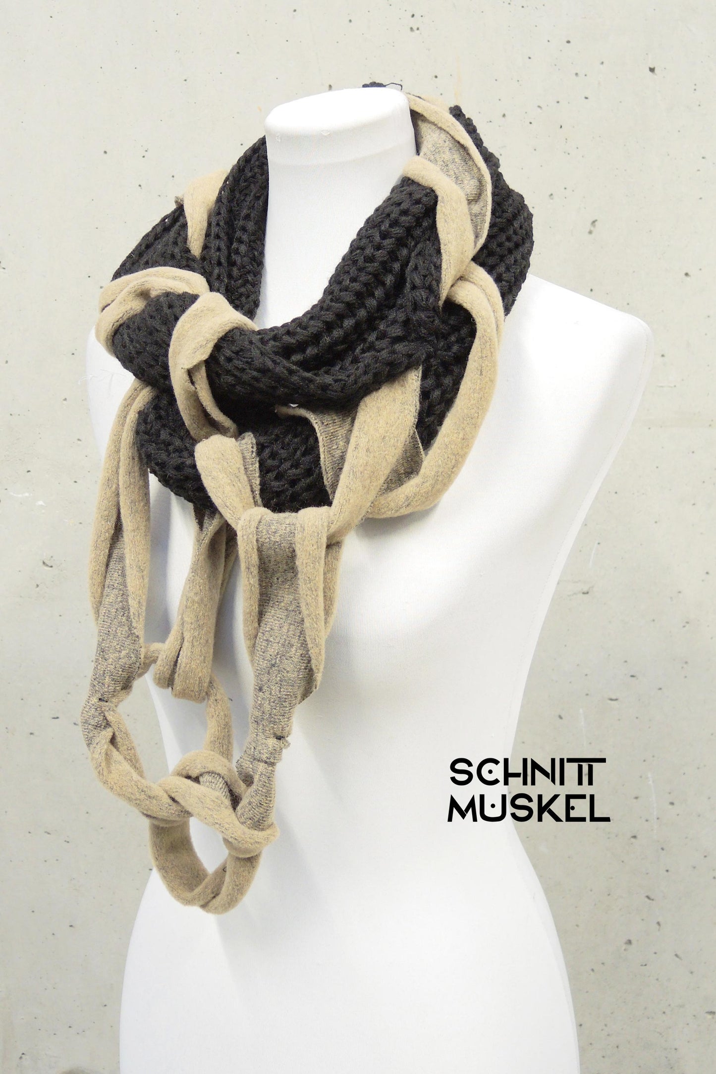 avantgarde Schal, darkavantgarde Schal, Dunestyle, darkwear, bruningmanstyle, vordrapierter Schal, drapierter Schal,