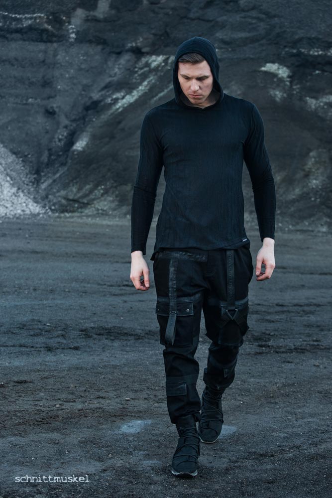 Goth, Gothstyle, darkavangarde, wastelandoutfit, Gothicmode für Männer, Gothicmode