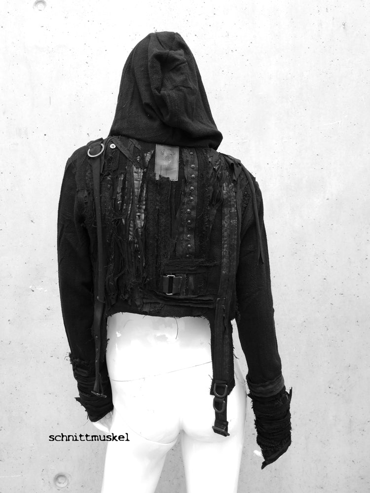 darkavantgarde Mode, darkstyle, Gothicmode, Gothicjacke, cropped Jacke, darkcyberjacke, wasteland outfit, wasteland Jacke, postapokalyptische Jacke, postapocalyptic fashion, Metalfashion, Unikatjacke