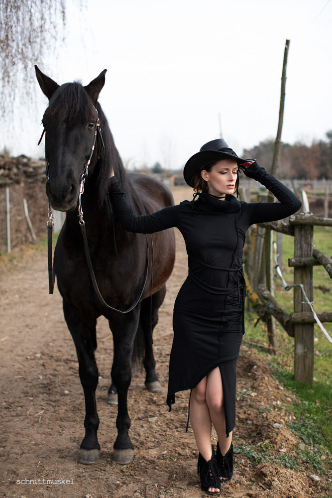 schwarzes Jerseykleid, Kleid mit Schnürung, Winterkleid, langes Gothickleid, darkavantgarde Kleid, darkavantgarde