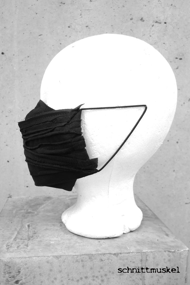 schwarze Maske, Stoffmaske, postapokalyptische Mode, darkavantgarde, darkwera, Gothicmaske, Gothicmode