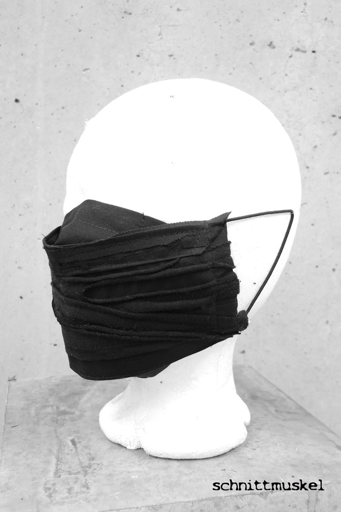 schwarze Maske, Stoffmaske, postapokalyptische Mode, darkavantgarde, darkwera, Gothicmaske, Gothicmode