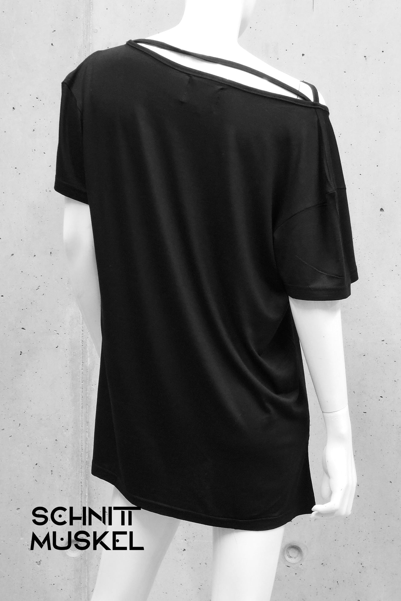 oversize Shirt, Darkavantgarde Mode, darkavantgarde Shirt, darkwear, darkfashion, allblackfashion, Gothicmode, Gothicfashion, schwarzes oversize Shirt