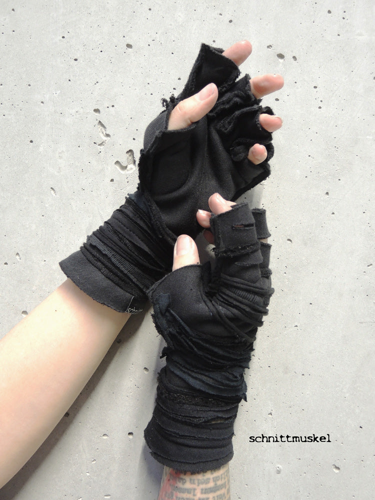 fingerlose Handschuhe, postapocalyptic gloves, Gothichandschuhe, destroyed style, darkwear, darkavantgarde Handschuhe