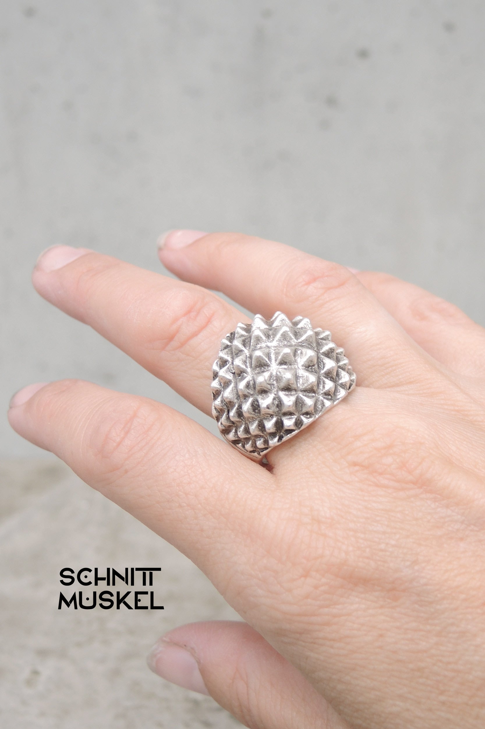 darkavantgarde Ring, kugelförmiger Ring