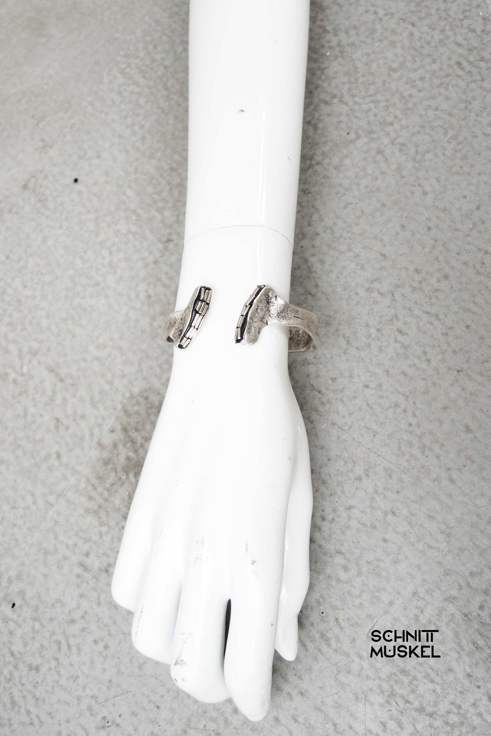 Armschmuck, Armreif, Armspange, avantgarde Schmuck