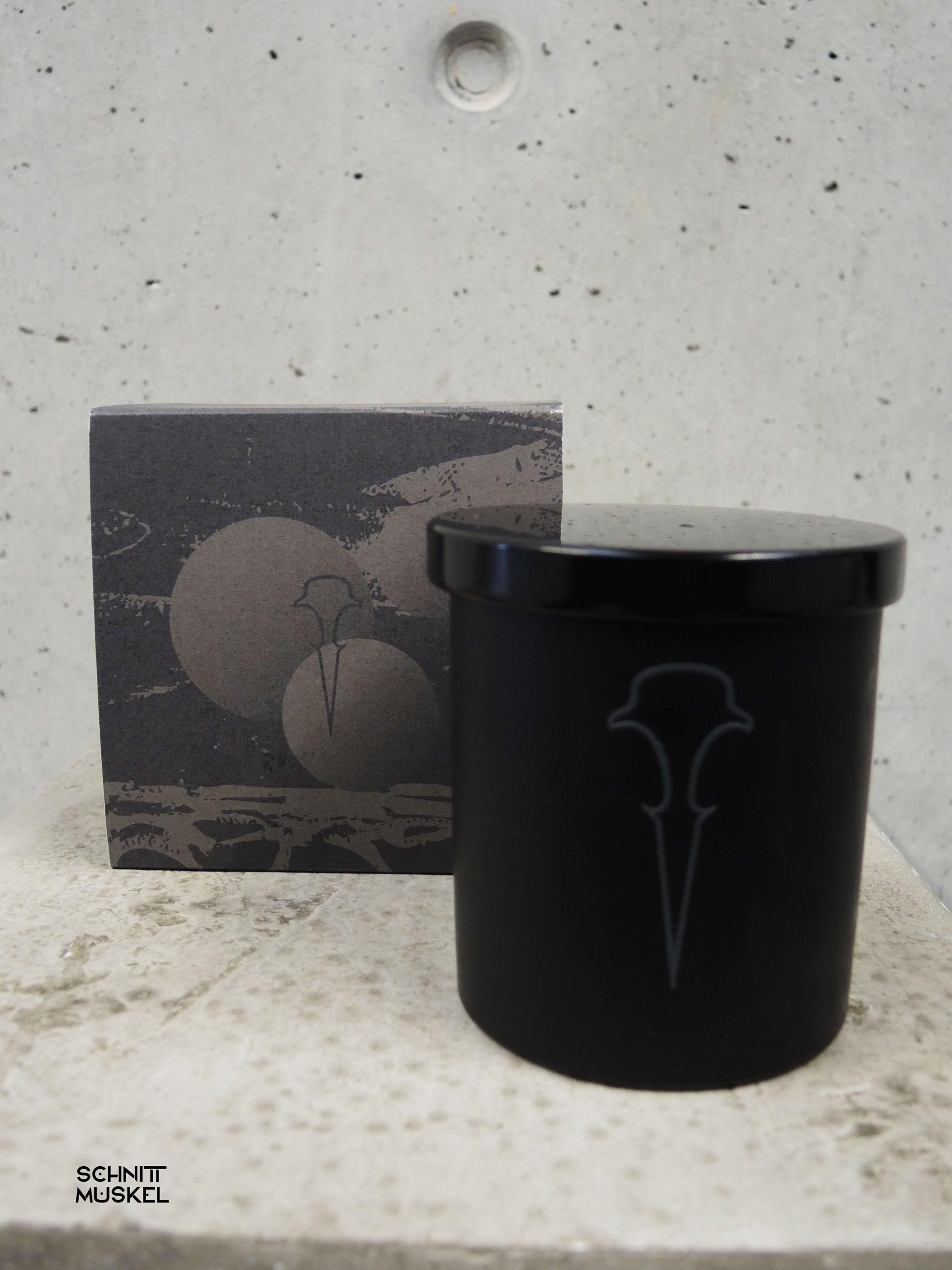 schwarze Duftkerze, Gothic Duftkerze, schwarze Kerze, Gothickerze, schnittmuskeluftkerze, 