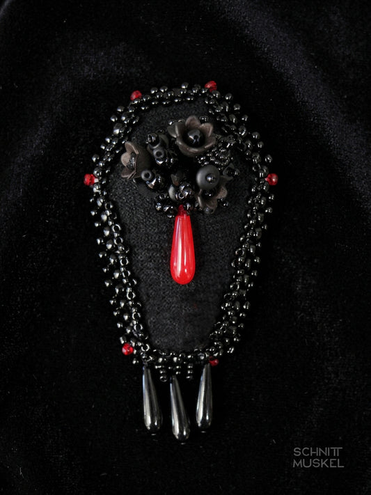 Sargbrosche, schwarze sargförmige Brosche, Gothicbrosche, Brosche in Sargform, perlenbestickter Sarg
