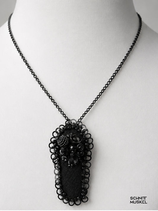 Sargschmuck Sarganhänger, Sargkissen, Gothicschmuck, Perlenbestickter Sarg