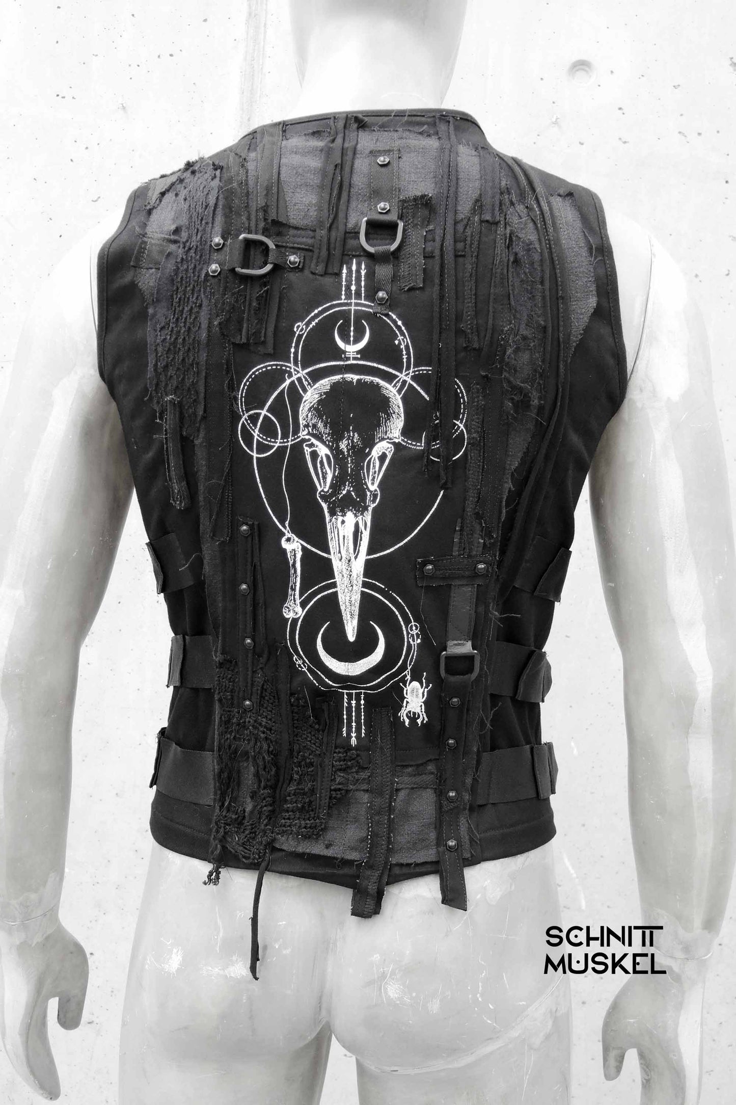 Combat Weste, Utility Weste, Cyberweste, Darkcyberweste, Gothicweste, Teknostyle, darkcyberfashion, Vogelschädel