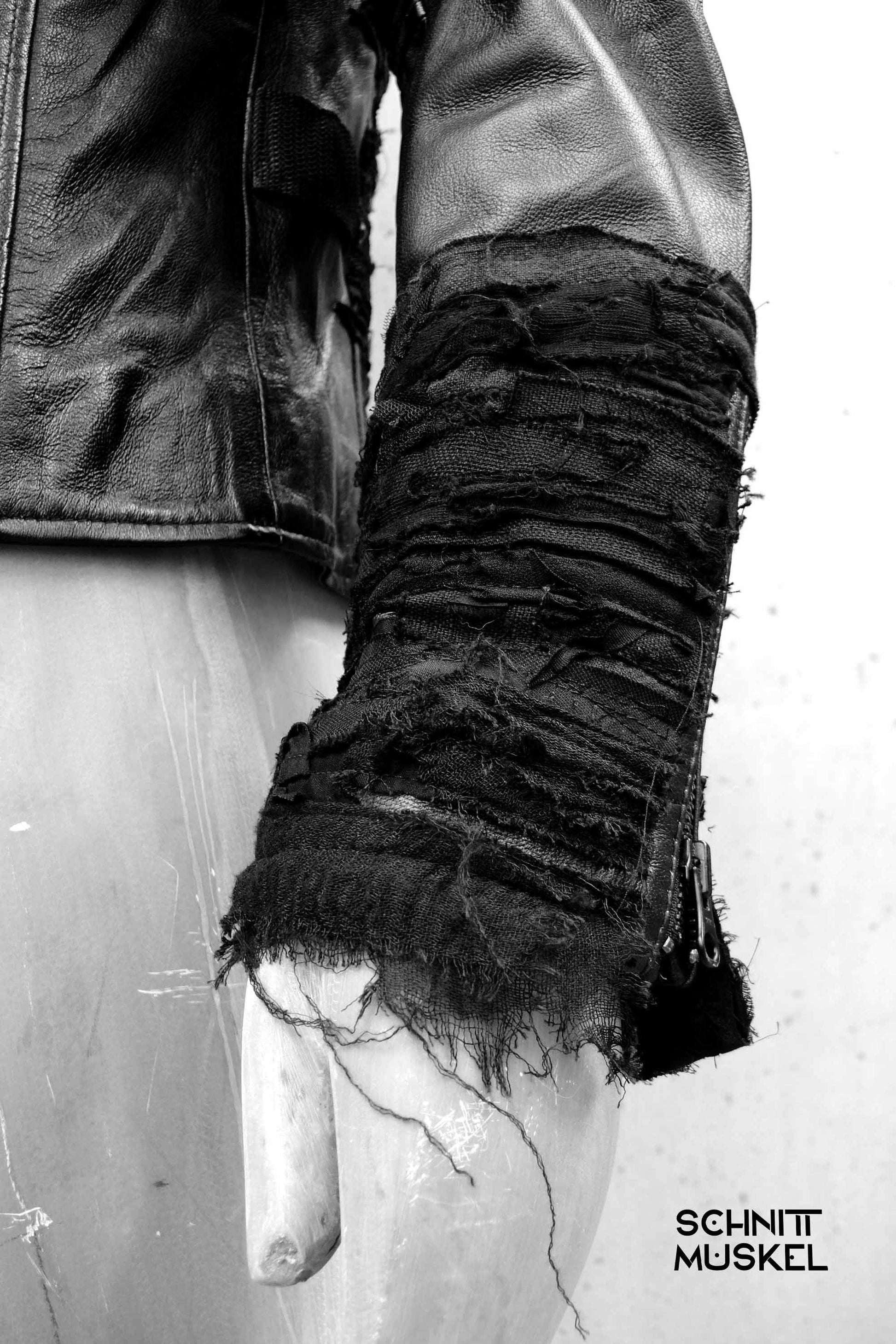 Unikat Bikerjacke, Unikatjacke, Gothicjacke, Rockstaracke, destroyed Lederjacke, Customized Biker jacket