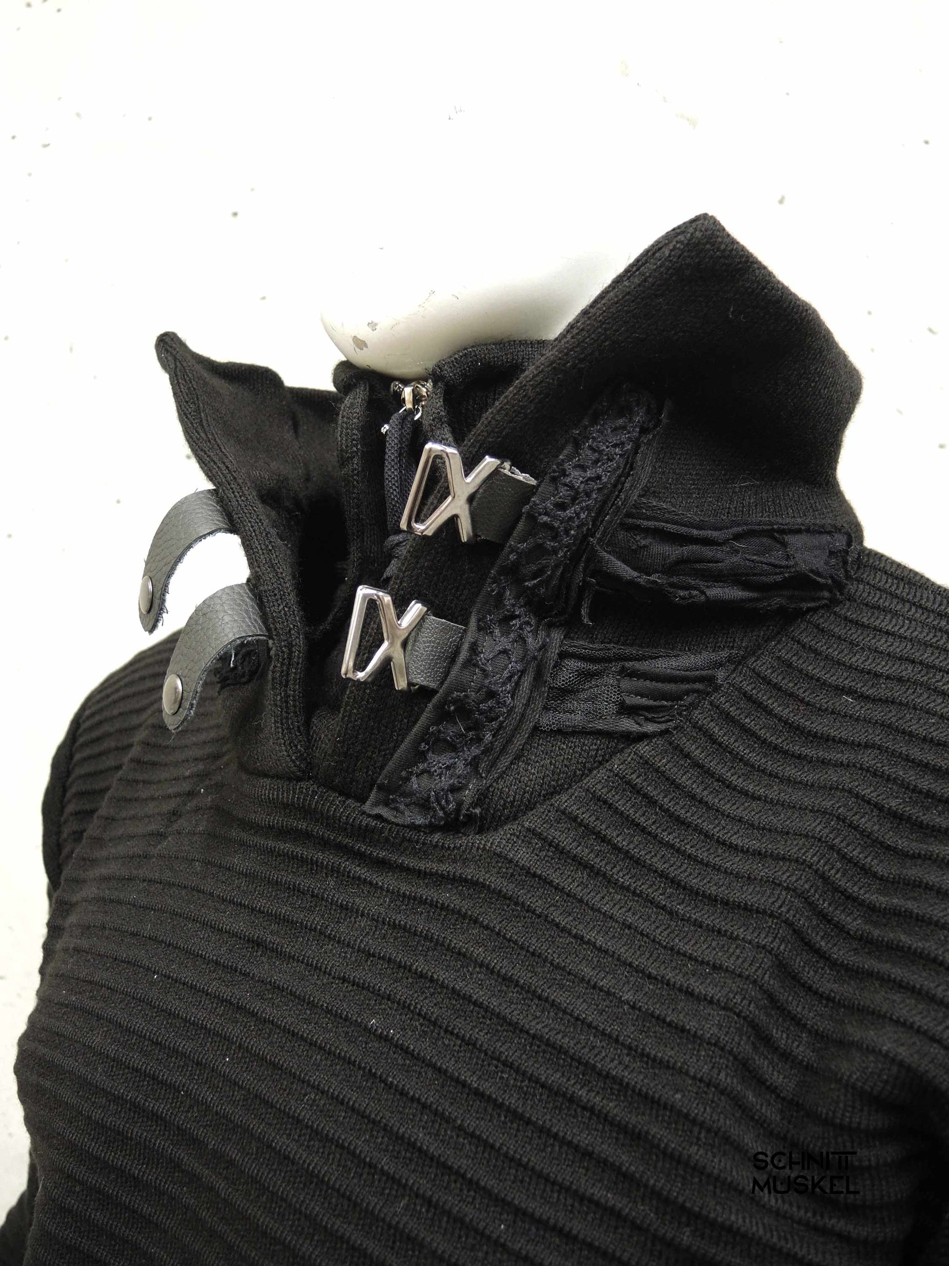 schwarzer Pullover mit Stehkragen, Gothicpullover, Gothicmode für Männer, Gothicmode für HErren, Gotth, darkwear, Gothicpullover für Frauen, Gothicmode für Frauen