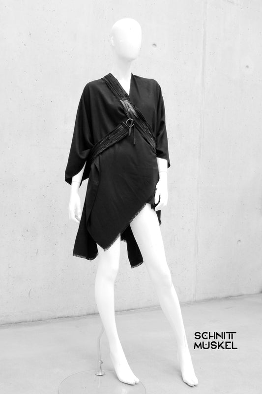 Gothicponcho, Ponchoschal schwarz, darkavantgarde, darkwear, riesiger Schal, Gothicmode für Herren, Gothicmode Accessoire