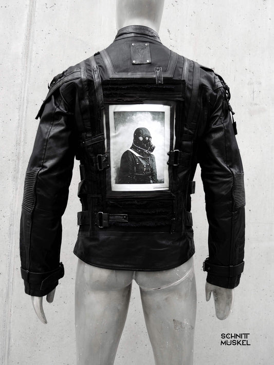 Unikatjacke, Unikat Lederjacke, Custom Lederjacke, Bikerjacke Unikat, postapokalyptische Jacke, Gothicjacke, darkwear, darkcyberfashion, Horrorfashion, Spookyfashion