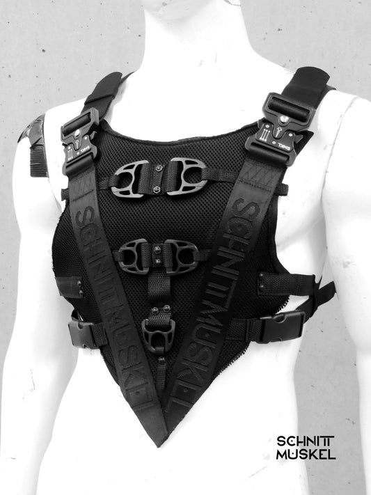 Harness Weste, schwarze Harness Weste, Techwear Harness, Gothic Fashion Germany, Kinky Outfit Accessoire, Schnittmuskel Harness, avantgarde Mode, Unisex Tactical Vest, Fetish Fashion Harness