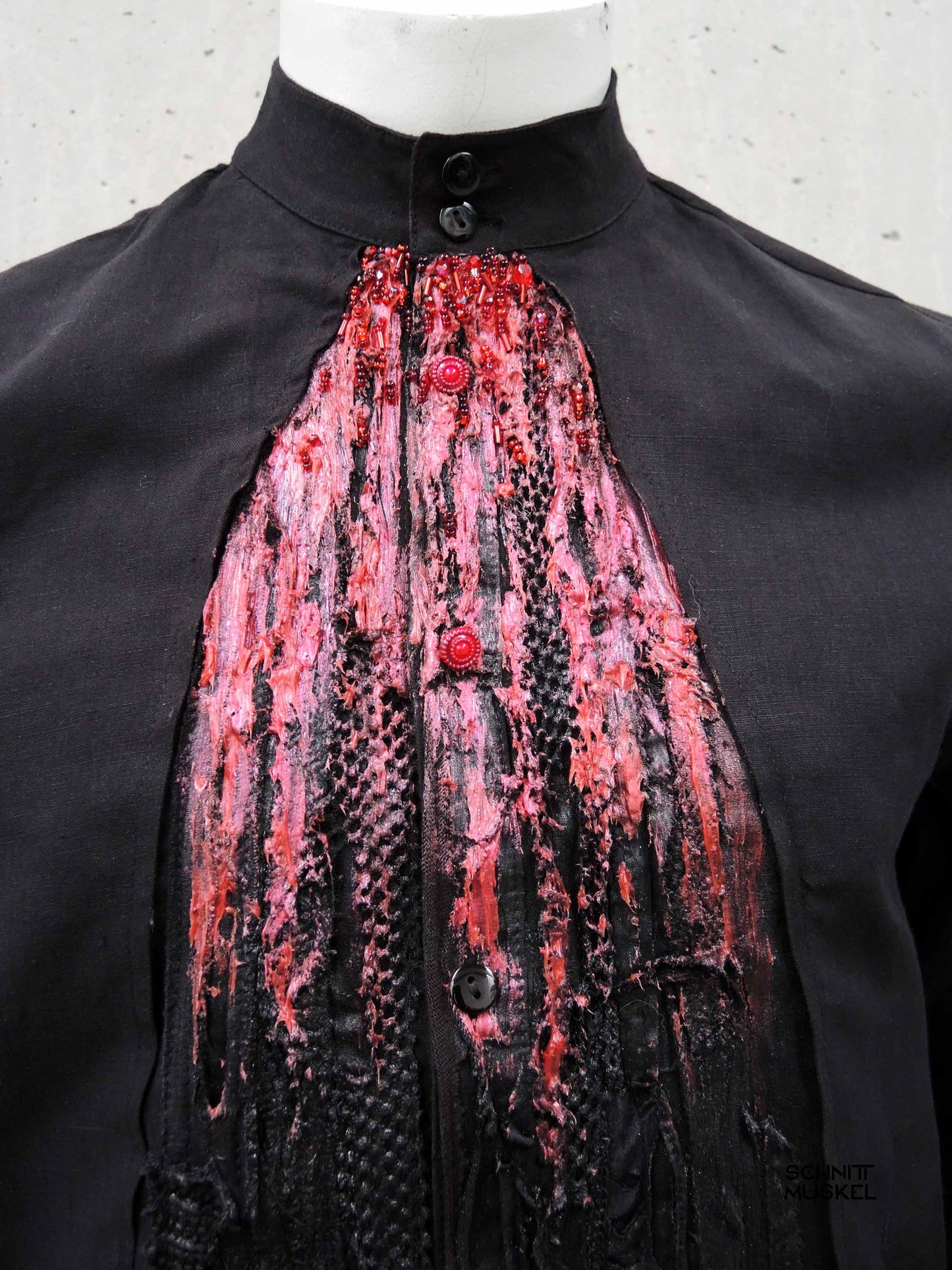 Hemd Bloddrain, Hemd Blutregen, Gothic Hemd. Halloeewnhemd, Halloween Mode, Gothicmode, Blutige Mode, Bloody fashion