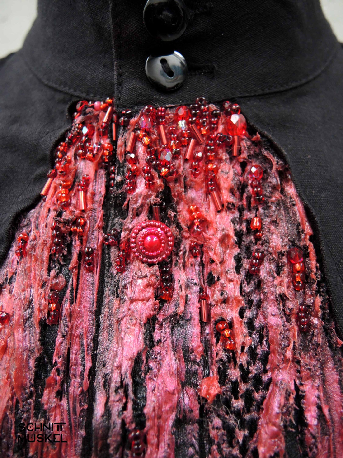Hemd Bloddrain, Hemd Blutregen, Gothic Hemd. Halloeewnhemd, Halloween Mode, Gothicmode, Blutige Mode, Bloody fashion