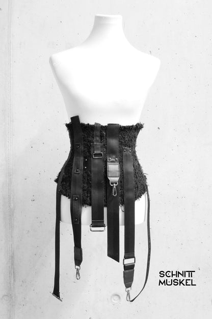 darkavantgarde Korsett, darkavantgarde fashion, postapocalyptic fashion, darkwear, darkcyberfashion, darkcyber, gothickorsett, gothicfashion,