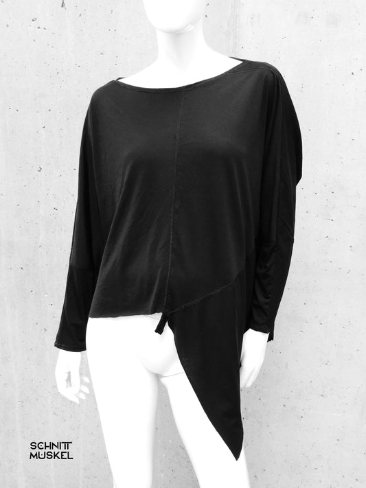 Upcyclingshirt, schwarzes Shirt mit Fledermausärmeln, Gothicshirt, darkavantgarde Shirt, darkavantgarde Mode