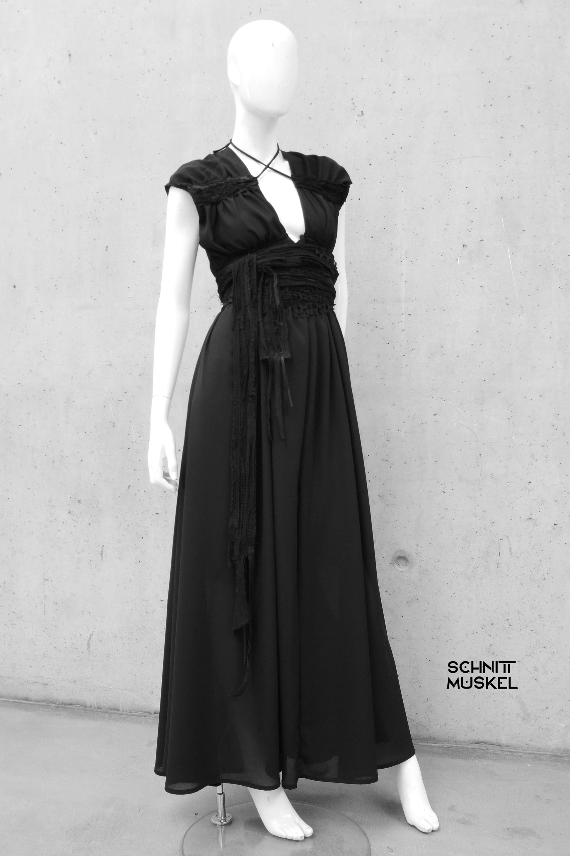 Schwarzes Abendkleid, Gothickleid, darkavantgarde Kleid, darkwear, altweardress, darkavantgardedress, destroyeddress,, gothicdress,