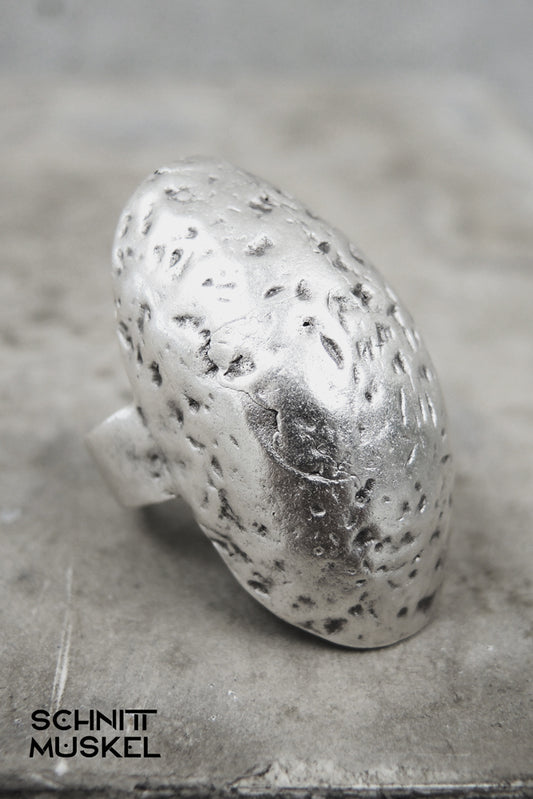 Ring "obelisk"