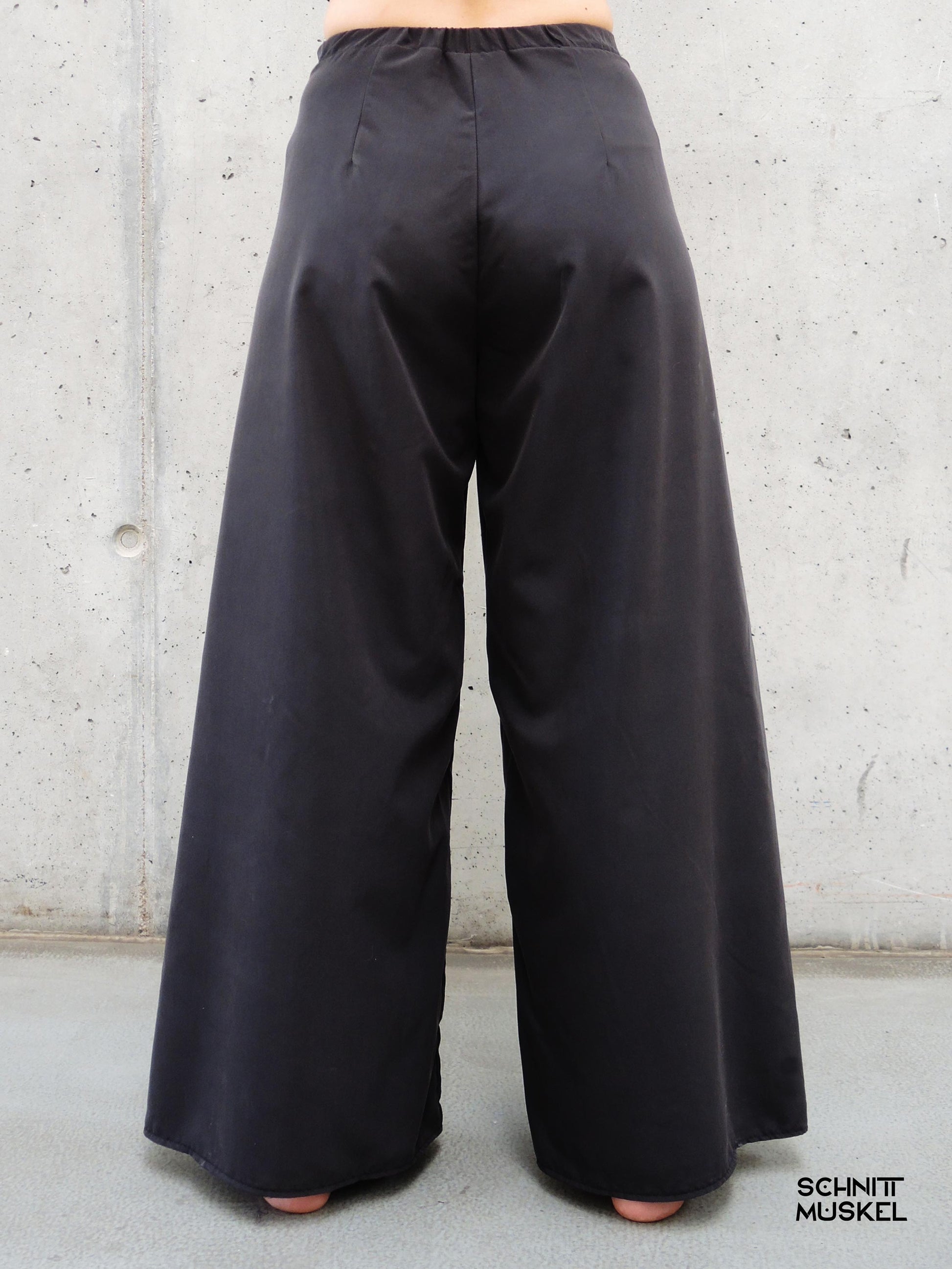 Wickelhose, Sommerhose, schwarze Sommerhose, Hose mit Überschlag, darkwear, darkavantgarde Hose, darkavantgarde, Gothichose