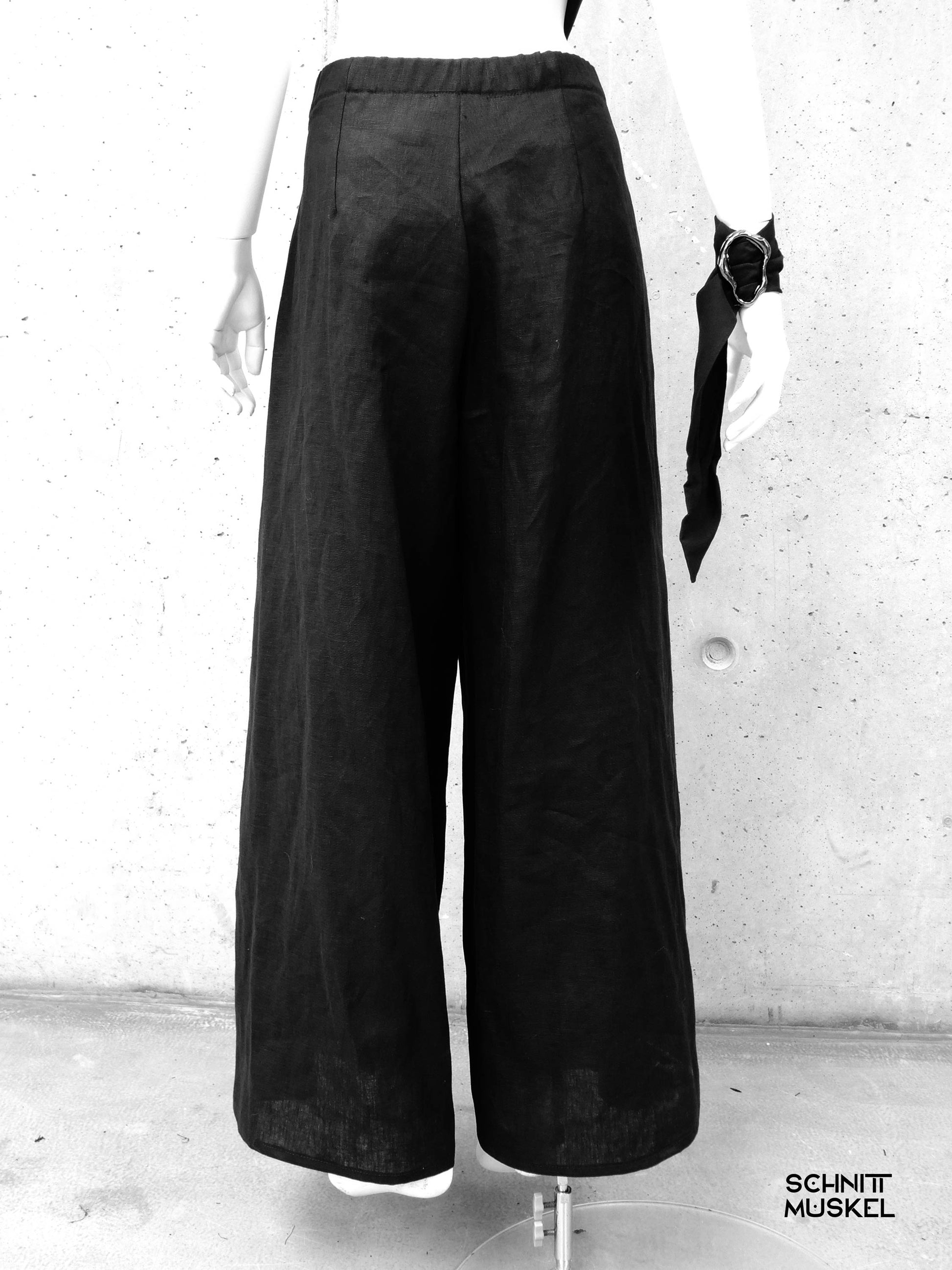 schwarze Leinensommerhose, schwarze Leinenhose, Gothic Sommerhose, Leinenhose mit weitem Bein, darkavantgarde Hose, darkavantgarde Mode