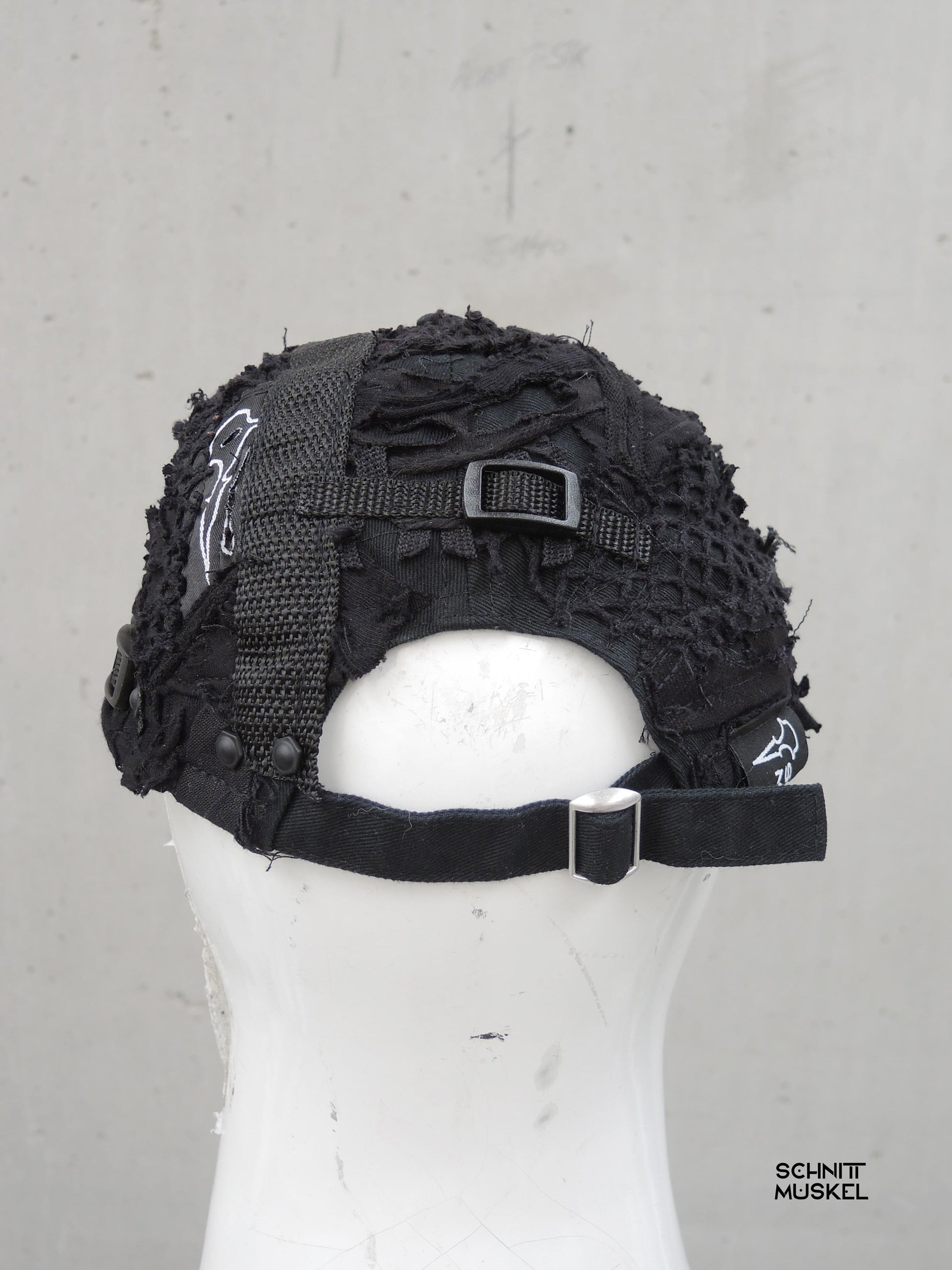 Gothicbaseballcap, darkwear, darkavantgarde, postapokalyptische Mütze, technostyle cap, Gothiccap, Gothicschiebermütze
