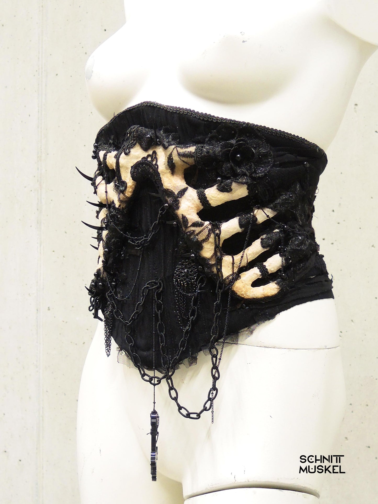 Gothickorsett, Knochenkorsett, Reliquienkorsett 