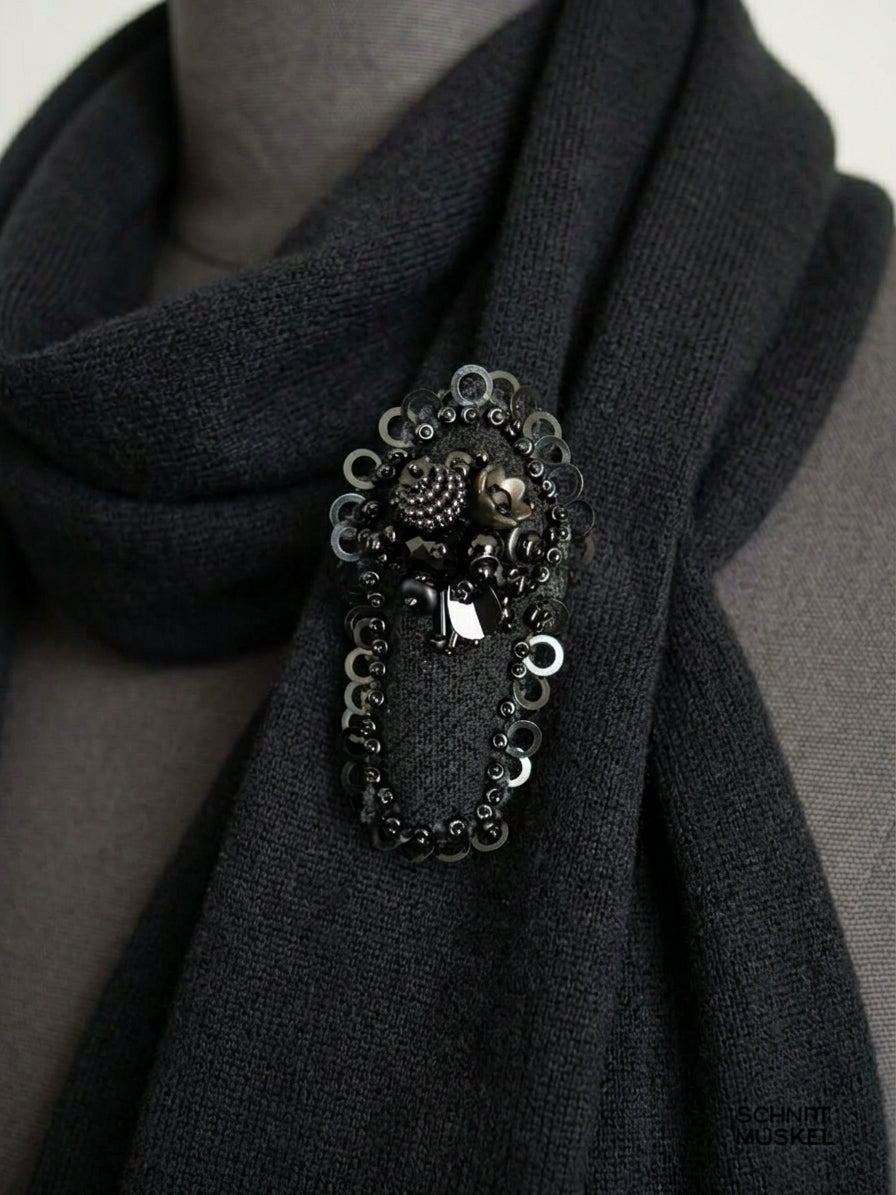 Sargbrosche, Gothicbrosche, Gothic Brosche, schwarze Brosche, Brosche in Sargform