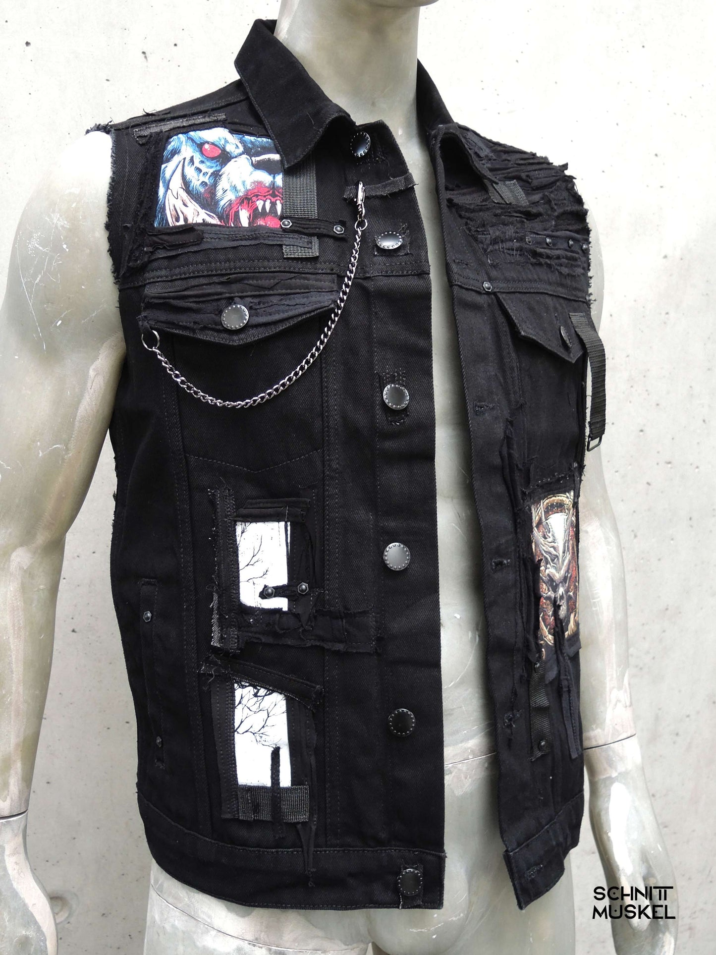 Caliban Kutte, Calibanmerch, Caliban, Metalkutte, Metalweste, 