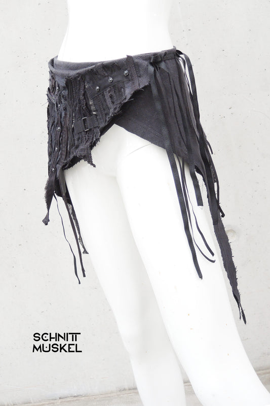 Hüftschmeichler, Schößchen, Halbschürze mit Tasche, Gothicfashion, Gothicmode, Gothicaccessoire, postapokalyptische Mode, 